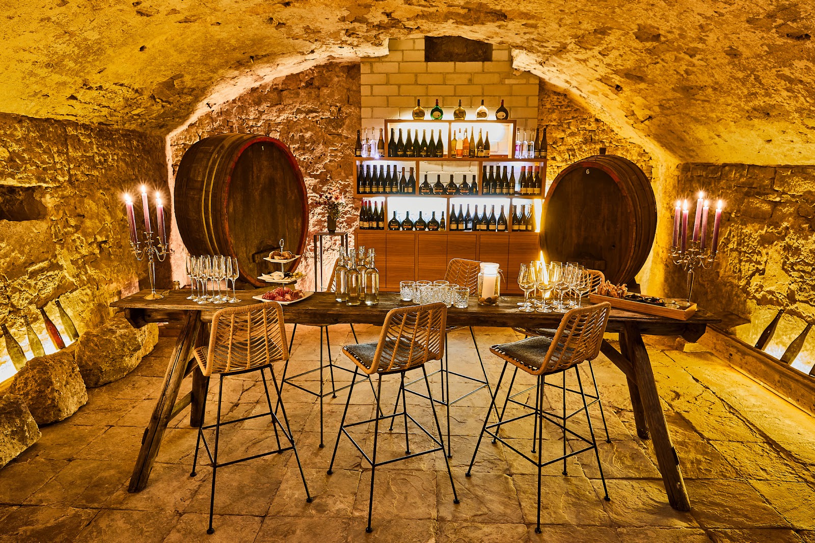 Historischer Gewölbekeller für Weinproben und festliche Empfänge